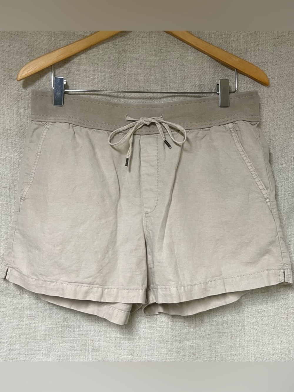 Women’s Casual Drawstring Shorts in Light Beige